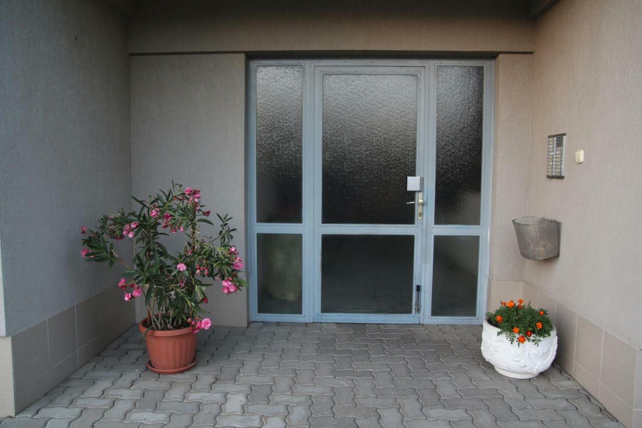 Apartment With Swing Hévíz Εξωτερικό φωτογραφία